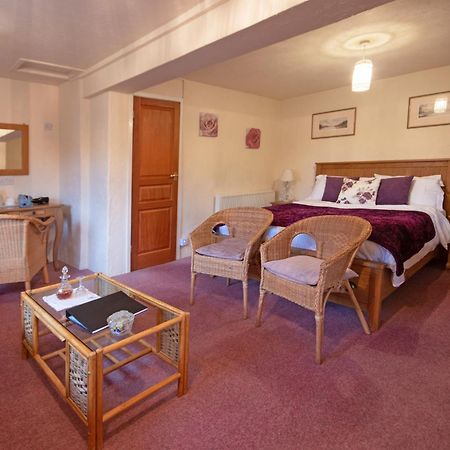 Magpies Lodge Slinfold Kültér fotó