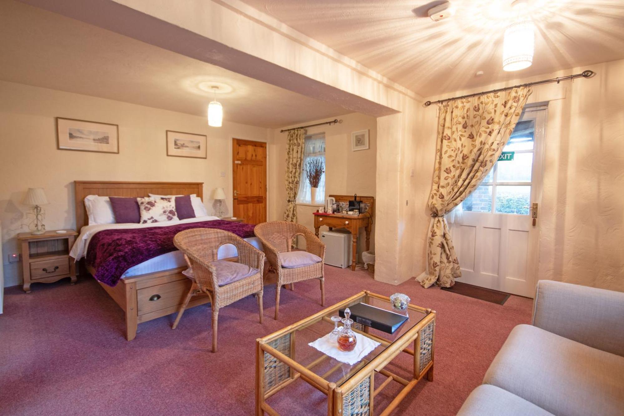 Magpies Lodge Slinfold Kültér fotó