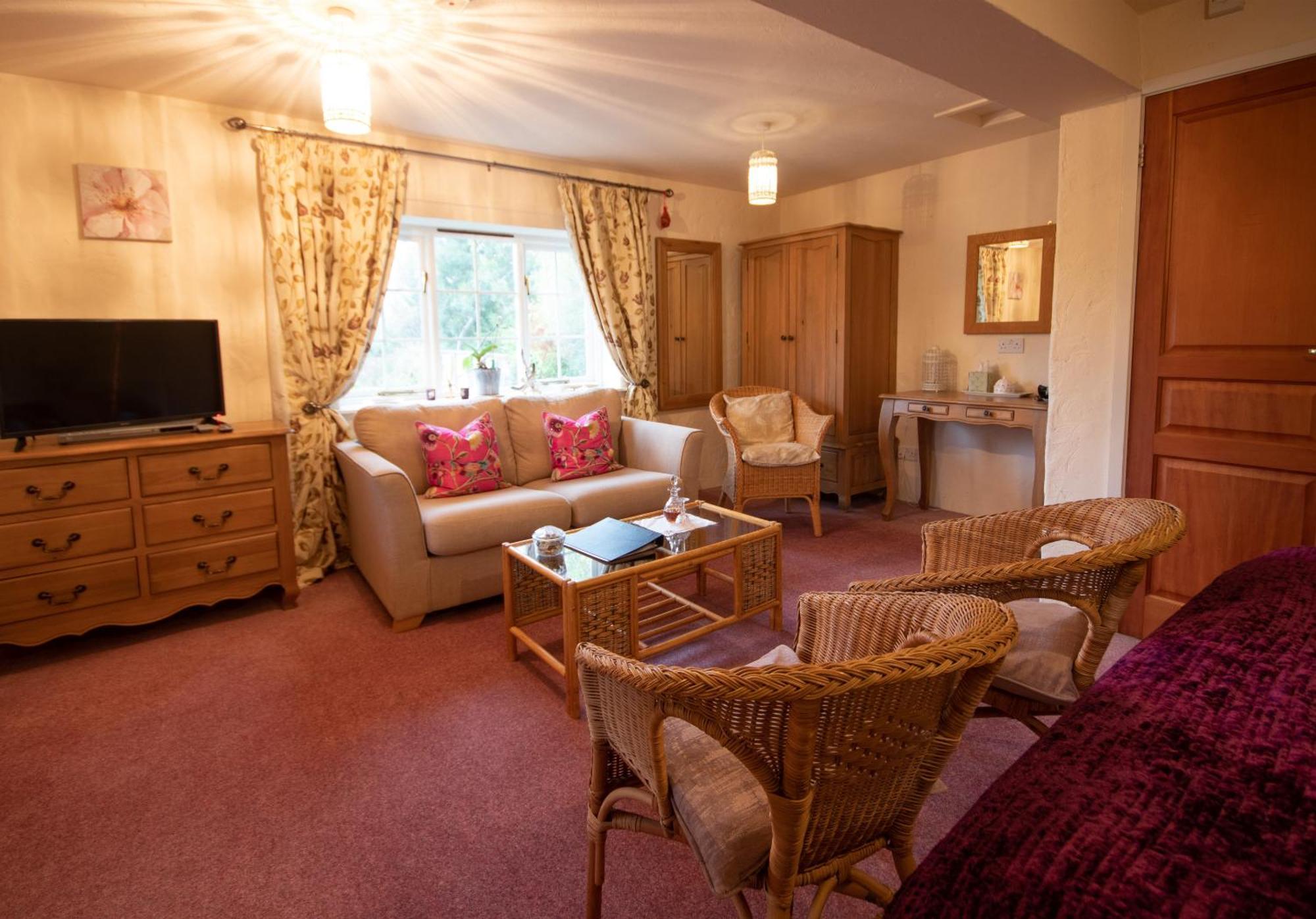Magpies Lodge Slinfold Kültér fotó
