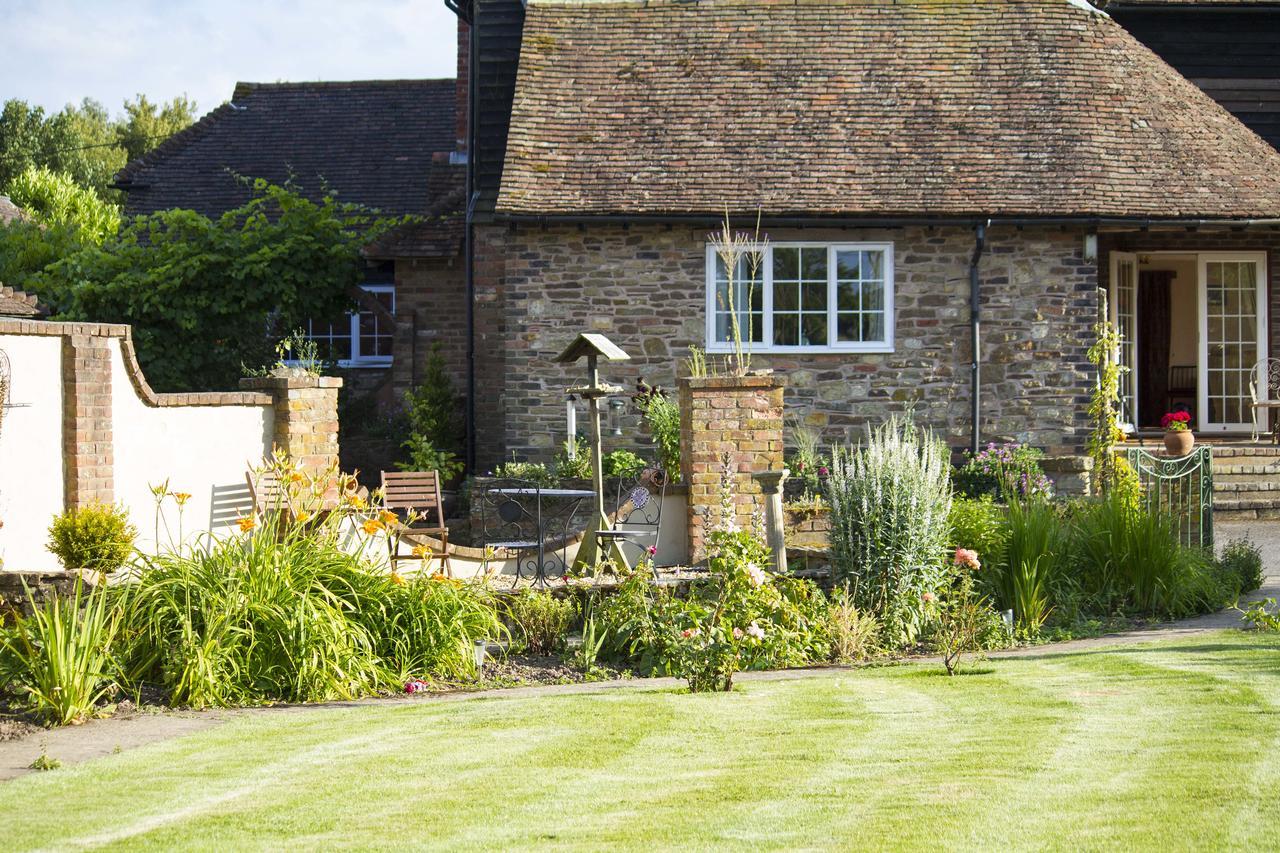 Magpies Lodge Slinfold Kültér fotó