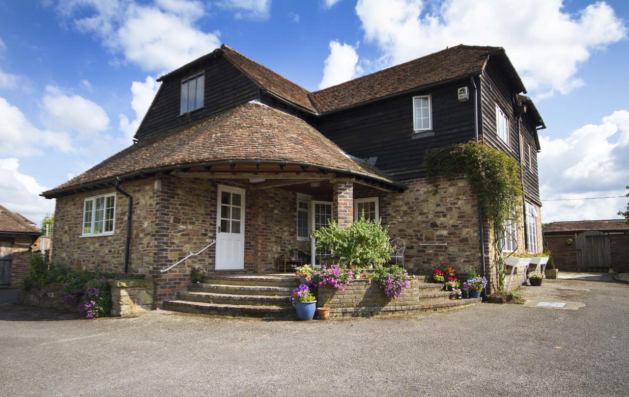 Magpies Lodge Slinfold Kültér fotó